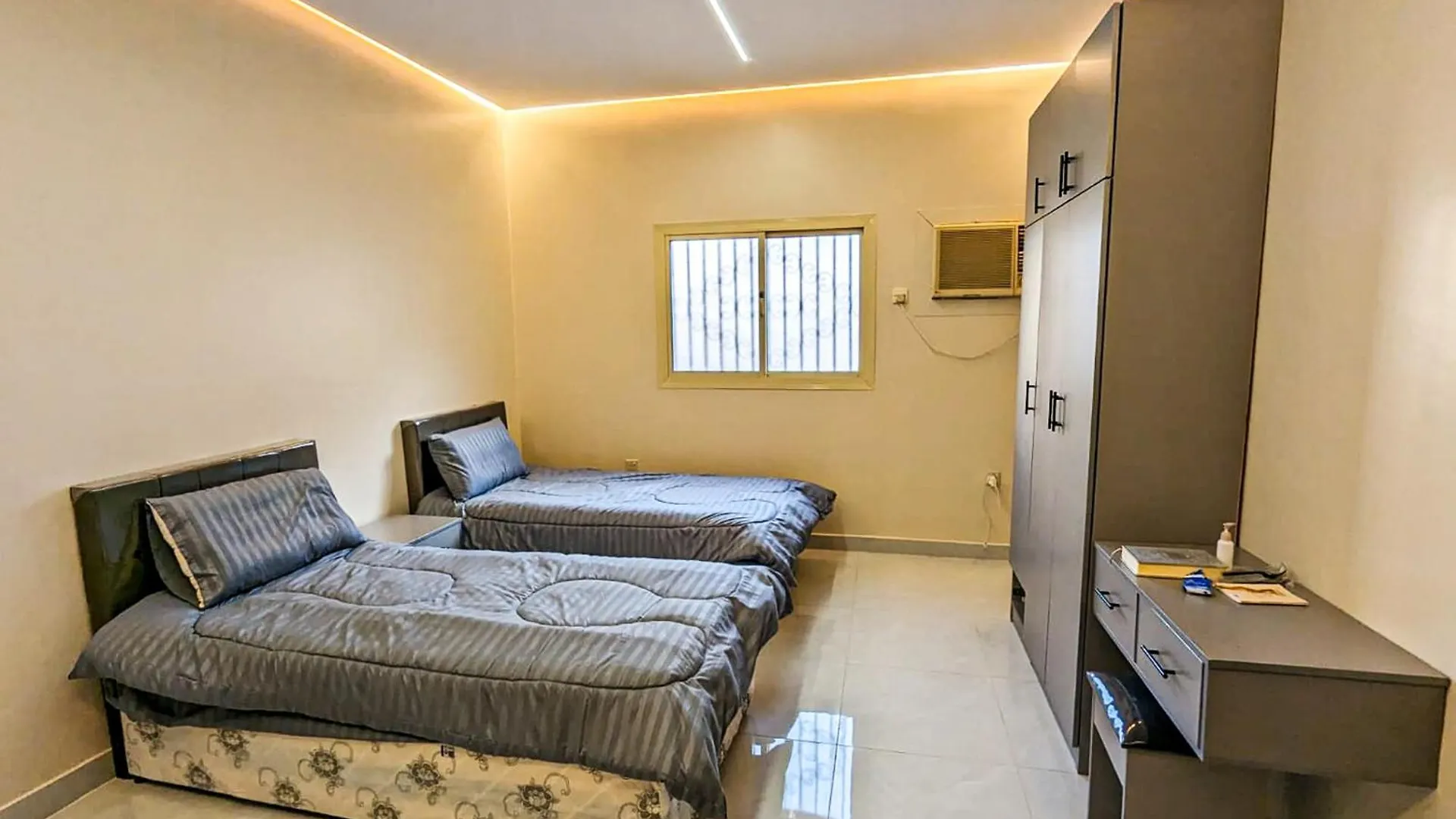 Madina Luxe Apartments - 7 Minutes To Haram By Car - Mount Uhud Views - Free Parking - Kitchen Medine 0*,  Suudi Arabistan