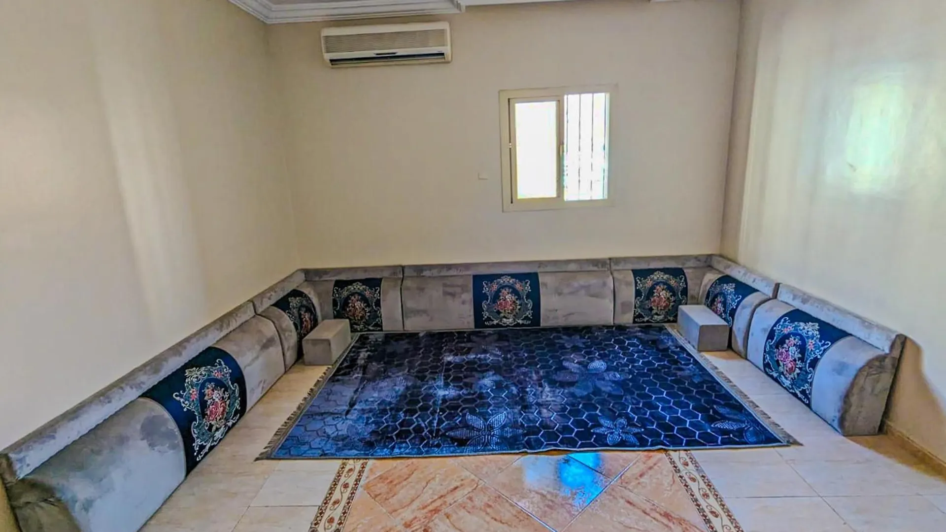 Madina Luxe Apartments - 7 Minutes To Haram By Car - Mount Uhud Views - Free Parking - Kitchen Medine