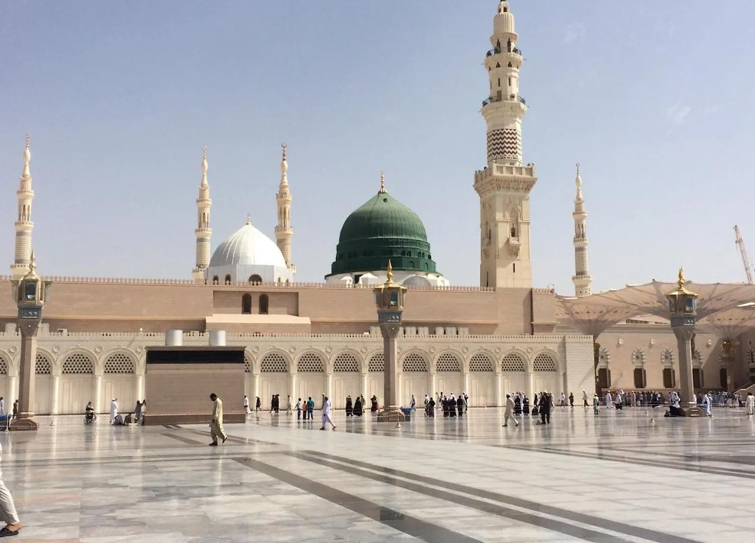 Madina Luxe Apartments - 7 Minutes To Haram By Car - Mount Uhud Views - Free Parking - Kitchen Medine Suudi Arabistan